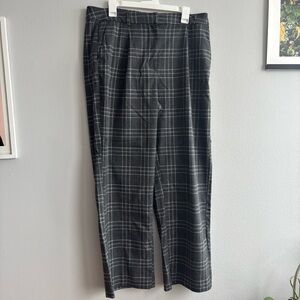 🩶Grey Plaid Old Navy Trousers